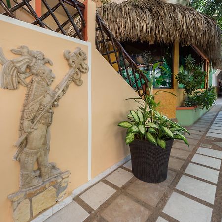 Hotel Maya Tulipanes パレンケ エクステリア 写真