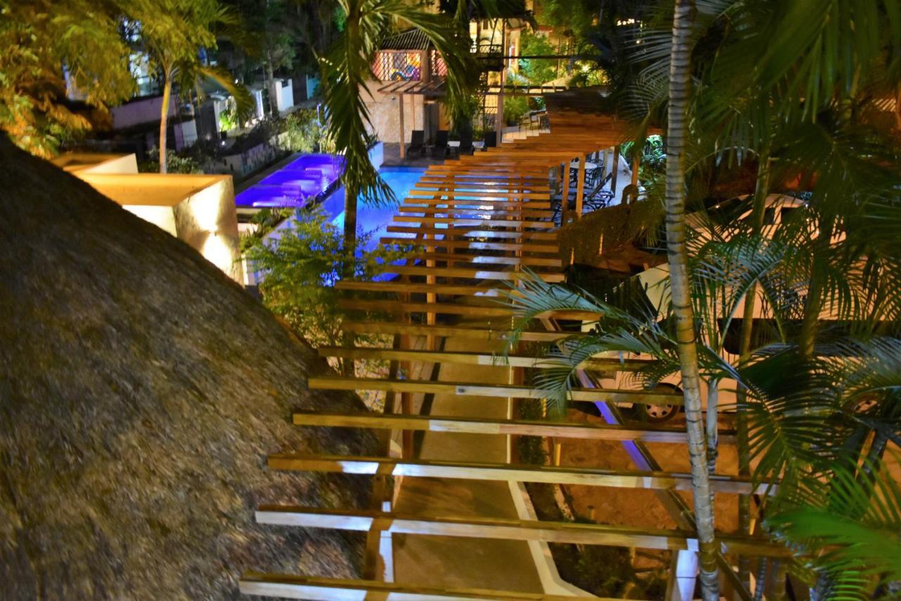 Hotel Maya Tulipanes パレンケ エクステリア 写真